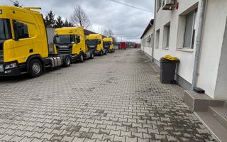 De închiriat service auto cu zona de birouri/sala asteptare - Poză 17