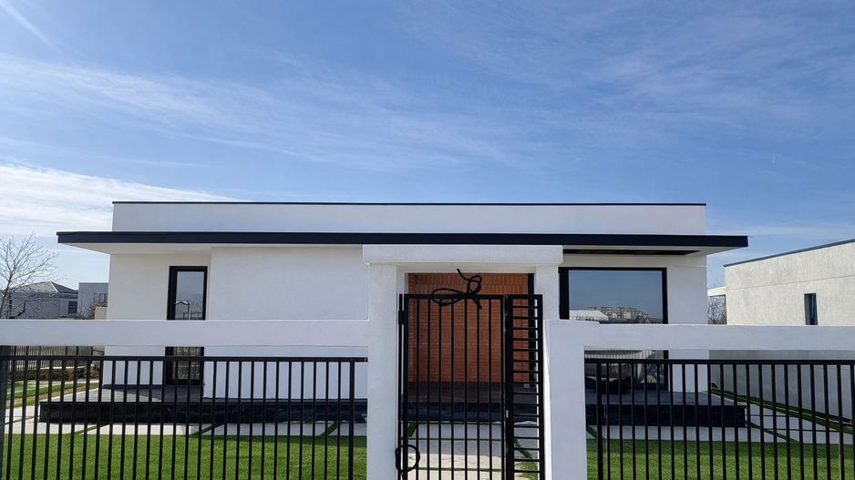 Vila Individuala in still INDUSTRIAL 500mp CURTE - Poză 1