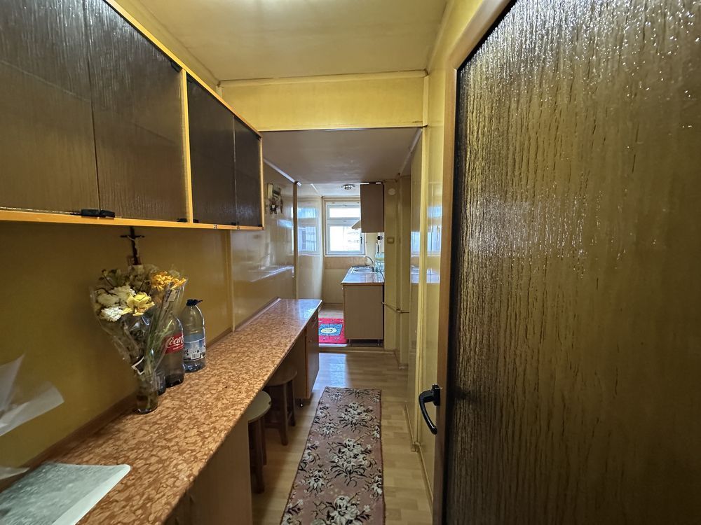 Apartament, 3 camere, Micro 13B - Poză 5