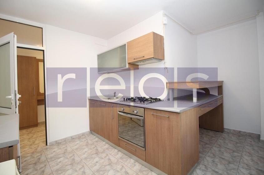 VANZARE 3 CAMERE | 2 BAI | ZONA DECEBAL - Poză 8