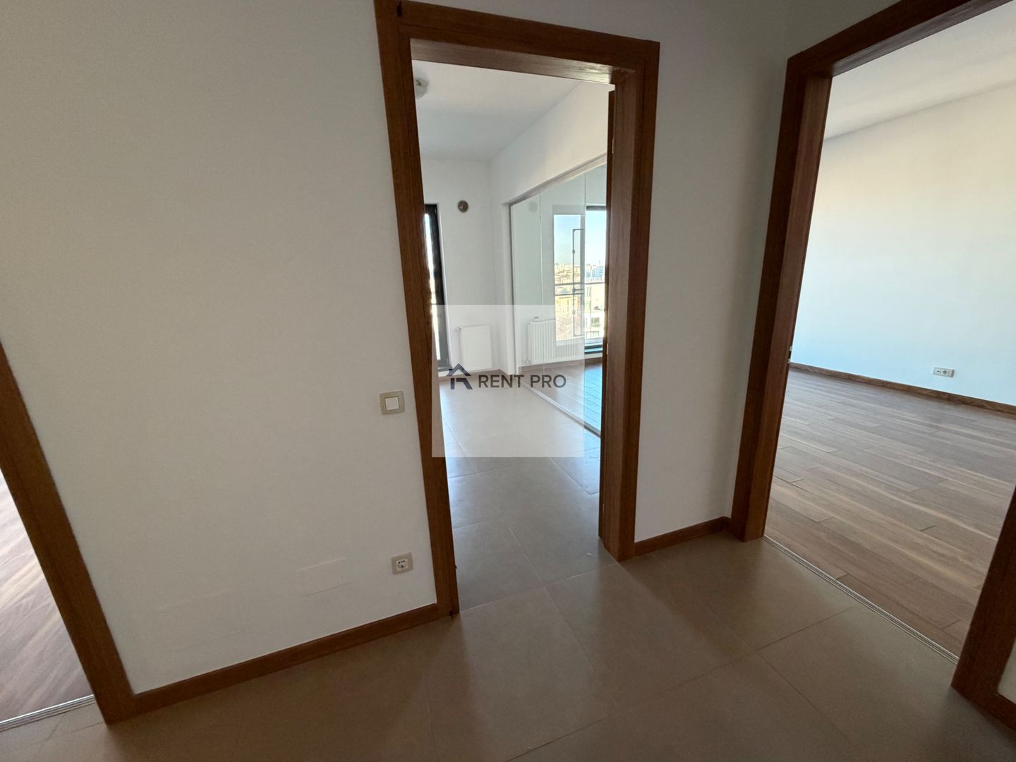 2 Camere Nemobilat 20 Th Loc De Parcare Inclus - Poză 8
