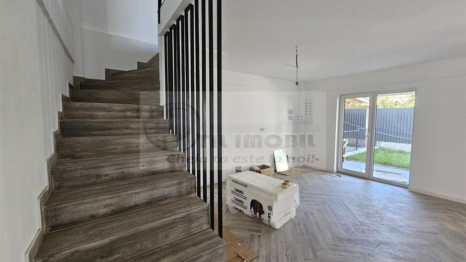 Apartament exclusivist dispus P+1E + curte 70mp - Poză 5