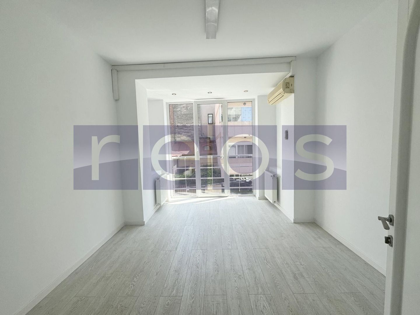 INCHIRIERE 3 CAMERE | DECOMANDAT | ETAJ 1 | IDEAL SPATIU BIROURI - Poză 1