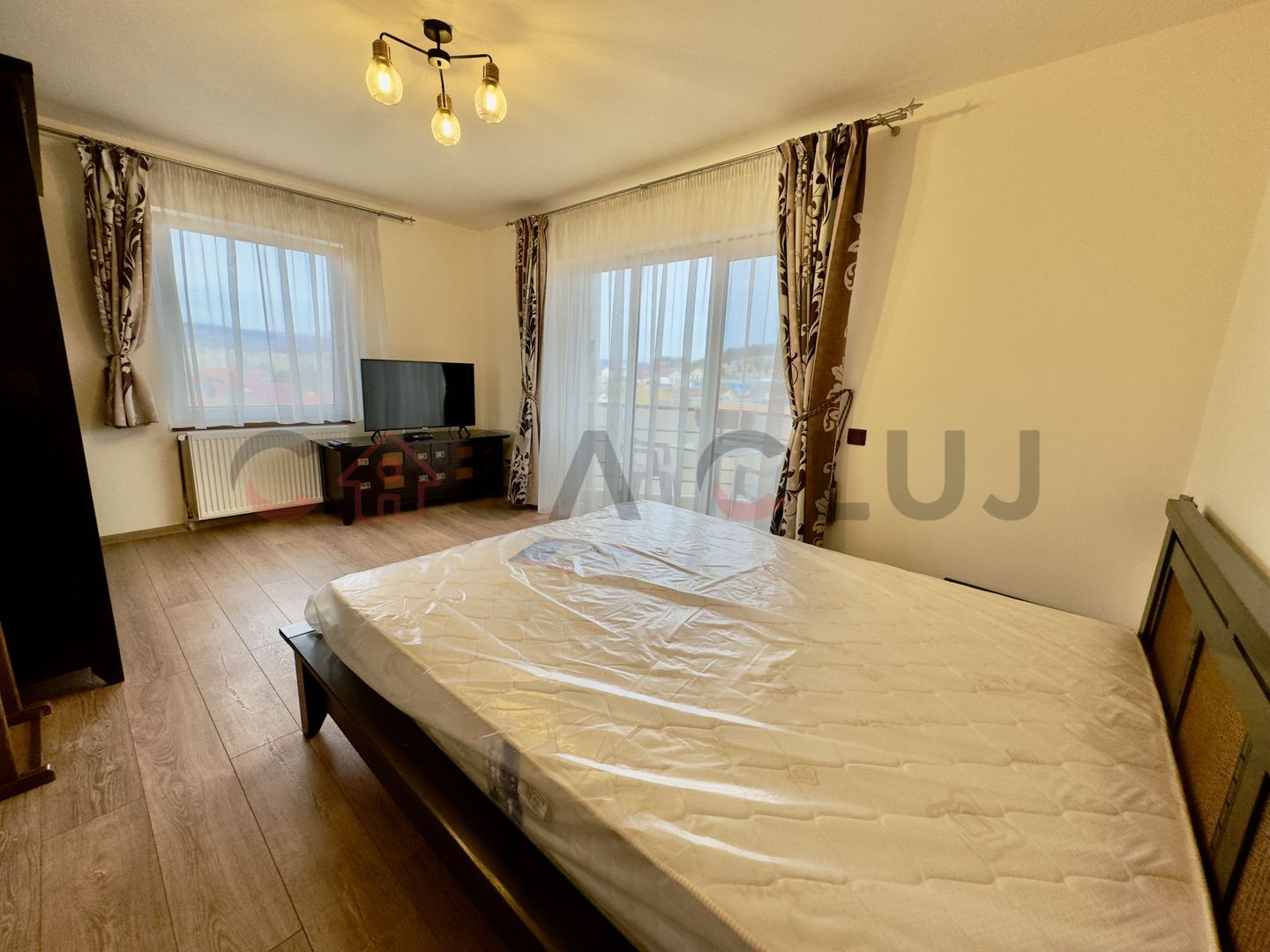 Apartament superb cu 2 camere, renovat , view panoramic, zona Dennver! - Poză 7