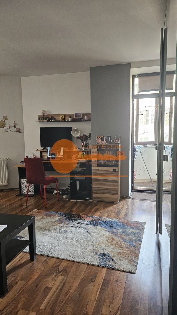 Garsoniera Gorjului (550m metrou-2008-Parcare ) - Poză 1