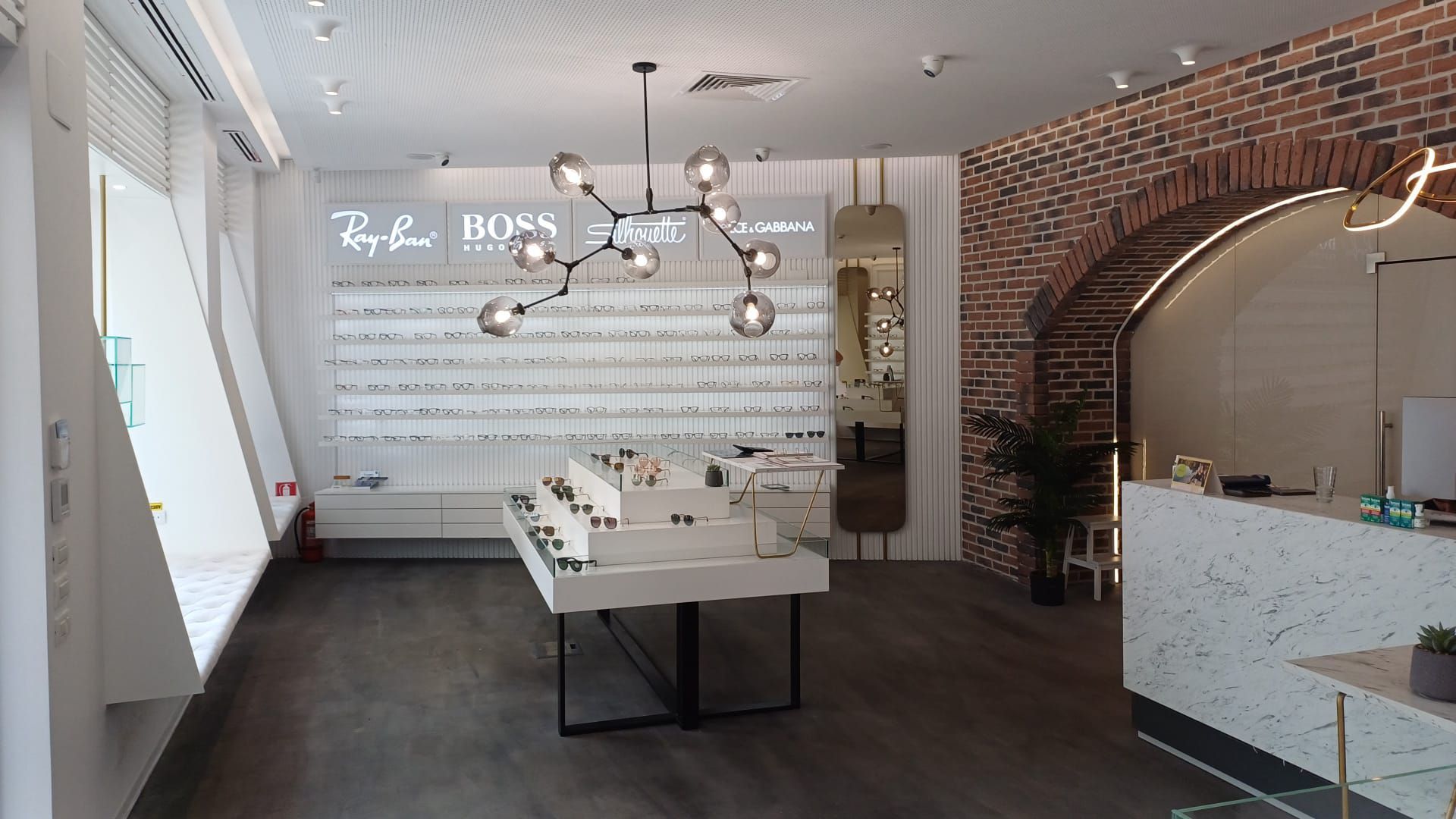 SPATIU COMERCIAL CU MULTIPLE DESTINATII ULTRACENTRAL - Poză 1