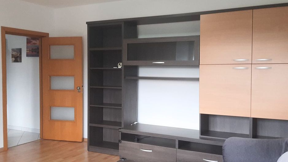 Apartament Renovat 2 Camere + Boxă 7 MP  Vedere Superbă spre Tâmpa - Poză 4