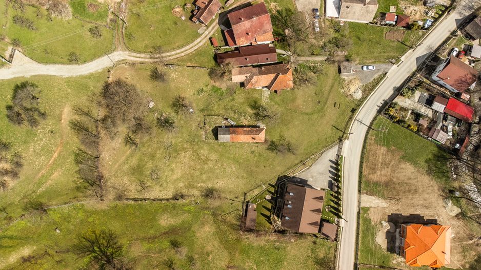 Domeniu de 6.500 mp teren+casa parinteasca,in magia Bucegilor,Moieciu, Brasov. - Poză 12