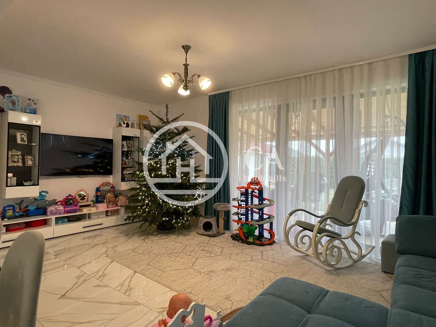 Casă de închiriat cu 4 camere în Santandrei, Oradea. - Poză 5