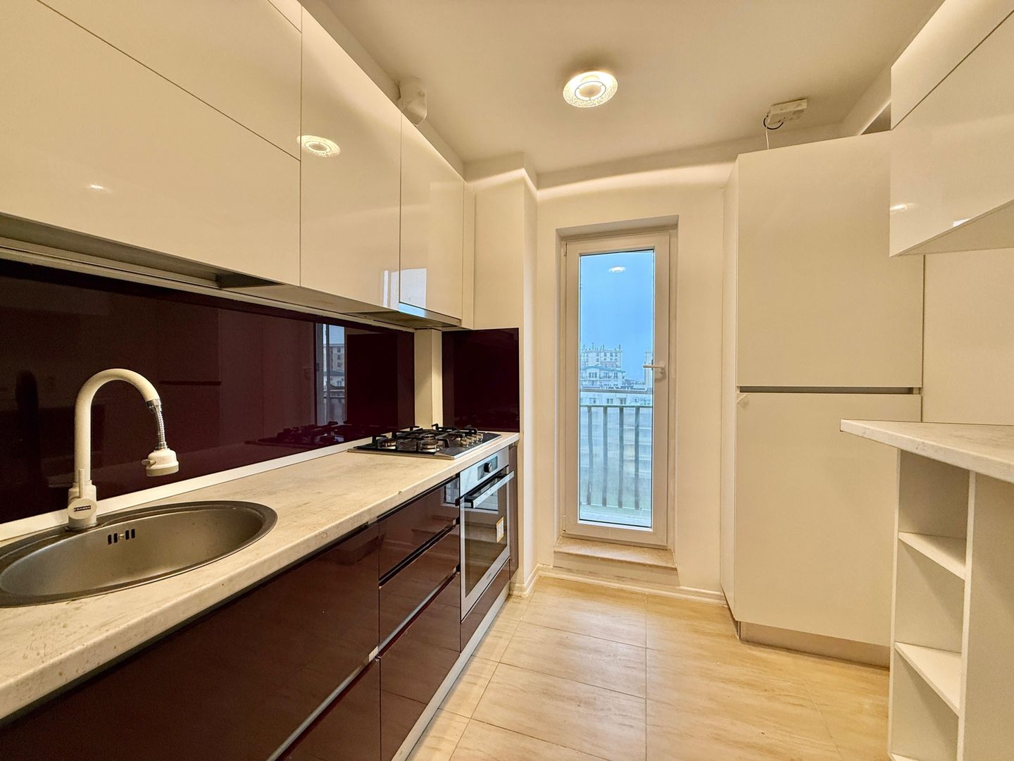 COSMOPOLIS - Apartament cu 2 camere, mobilat si utilat. - Poză 11