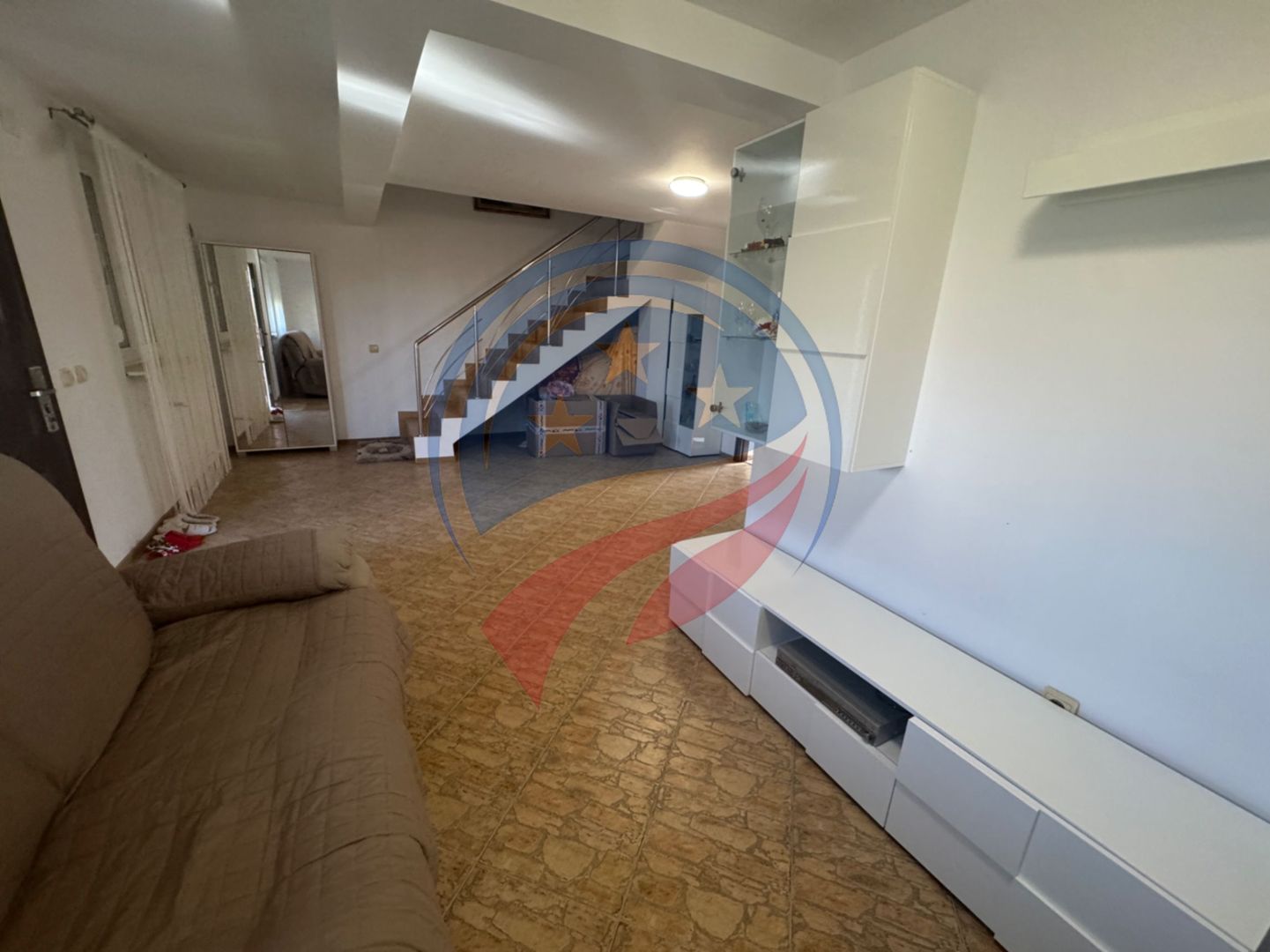 Casă spațioasă în Balș, zonă excelentă – aproape de centru și spital - Poză 14