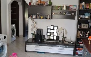 4 camere // Foisorului // Decomandat - Poză 1