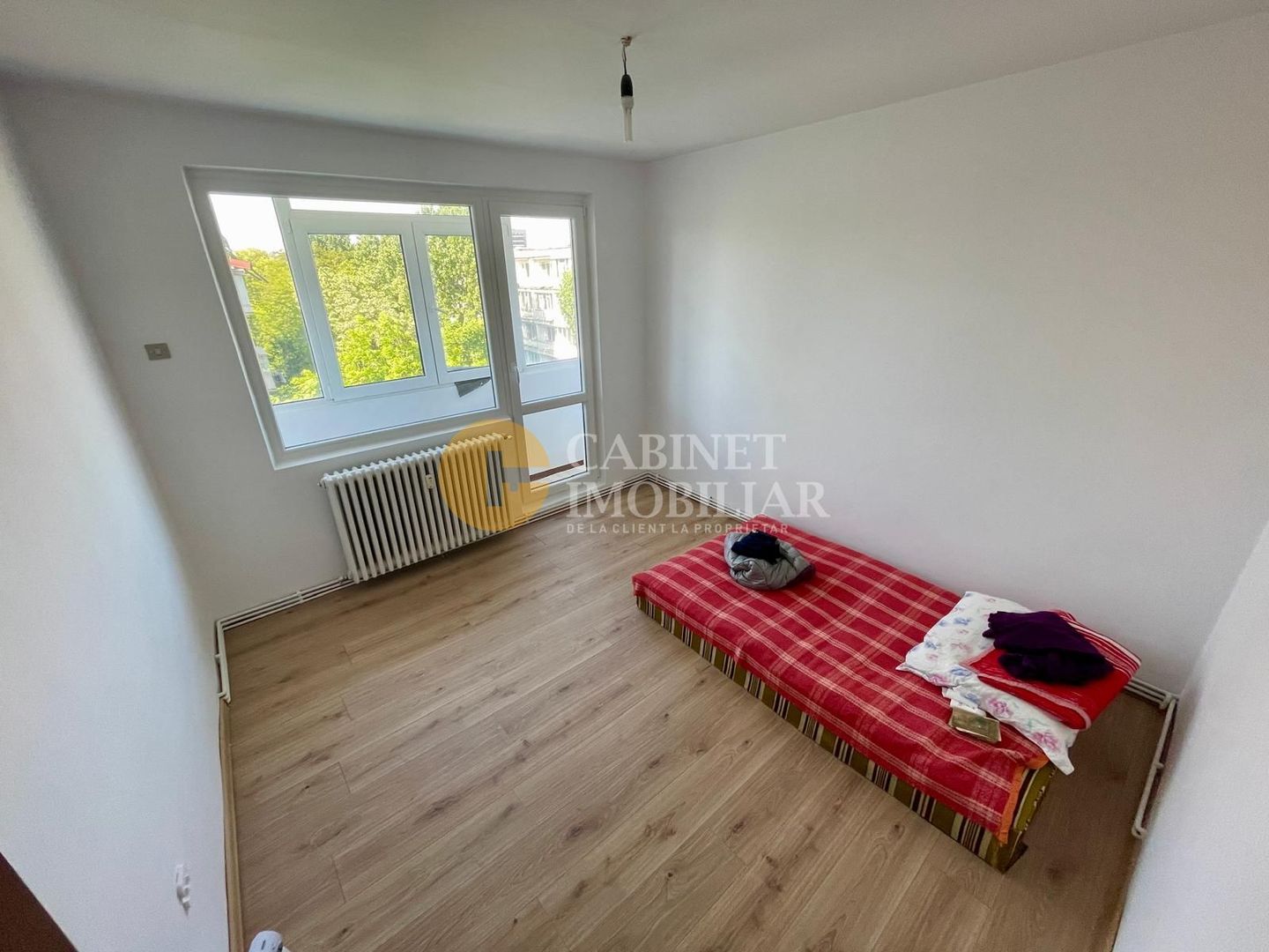 Apartament cu 3 camere - Renovat - zona Podu Ros - Poză 4