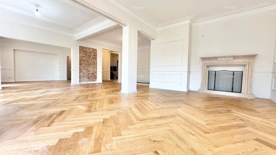 Apartament cu 3 camere decomandat în Universitate - Poză 2