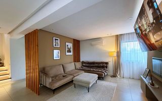 Casă individuala cu piscină si priveliste panoramica, zona Dezmir - Poză 12