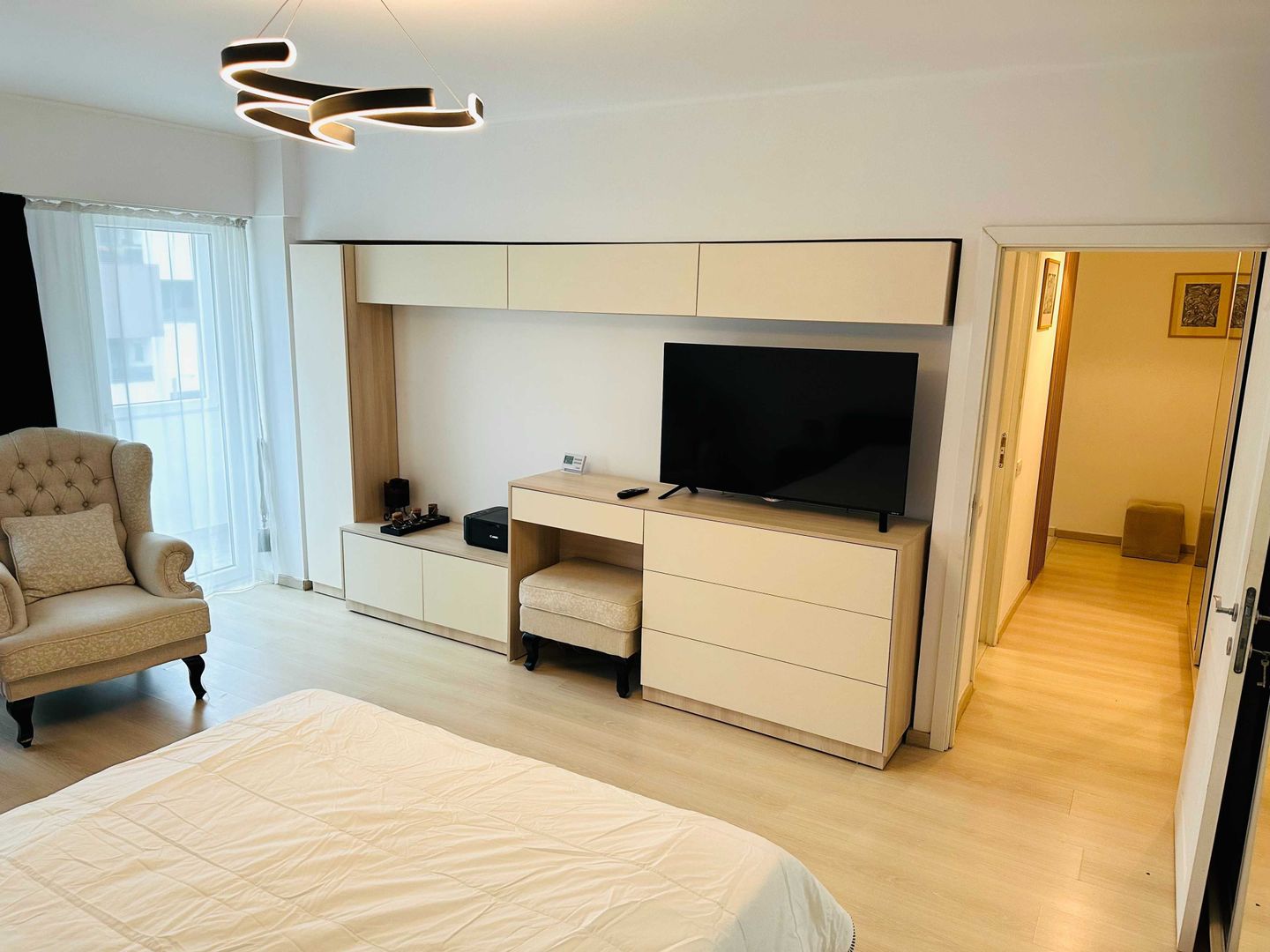 Garsoniera 46 mp, Matei Basarab 96 - Delea Noua, loc parcare - Poză 3