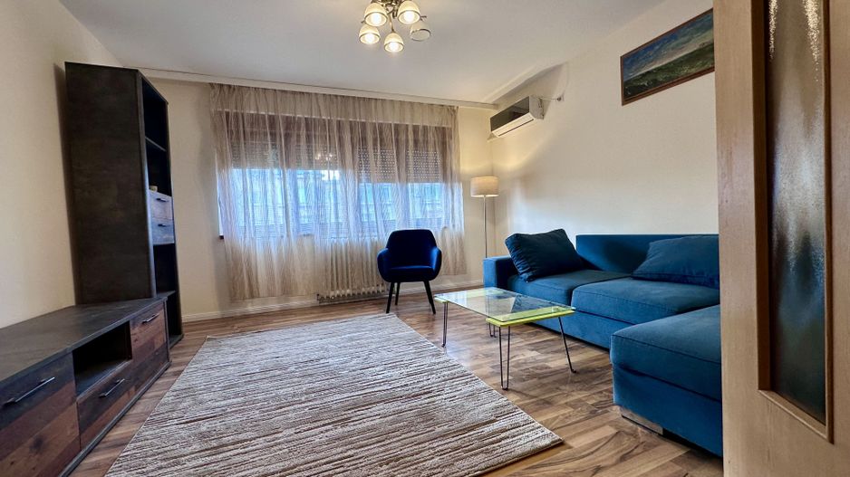 Apartament decomandat 3 camere de închiriat în Piața Bălcescu - Poză 2