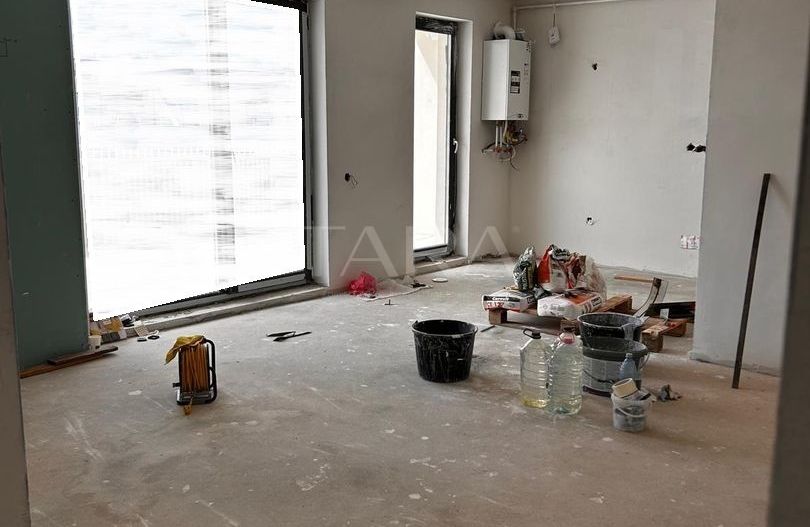 Apartament tip penthouse in Floresti - Poză 4