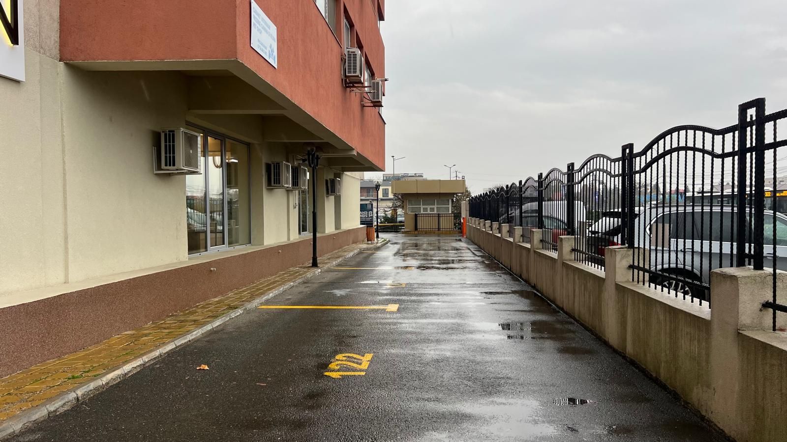 Spațiu comercial de vânzare – 247 mp utili, împărțiți în 2 unități - Poză 2