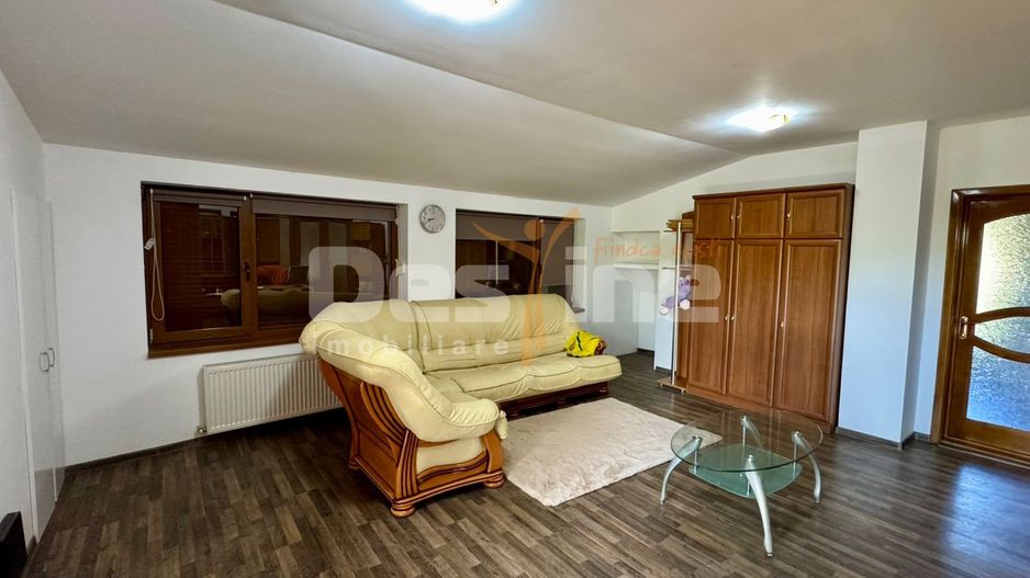 Casa spatioasa cu teren de 800 mp, Muntenii de Jos - 5 camere - Poză 14