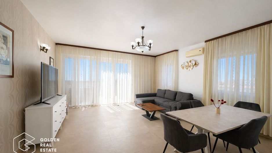 Penthouse Ared Uta, amenajat modern, vedere panoramica spre Stadionul Uta - Poză 3