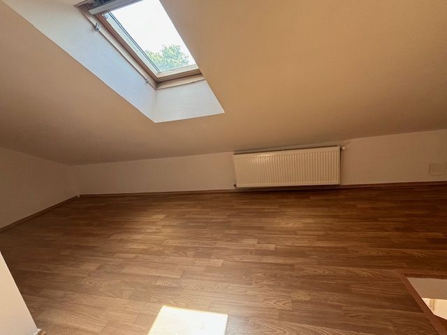 Apartament tip mansarda - Poză 9