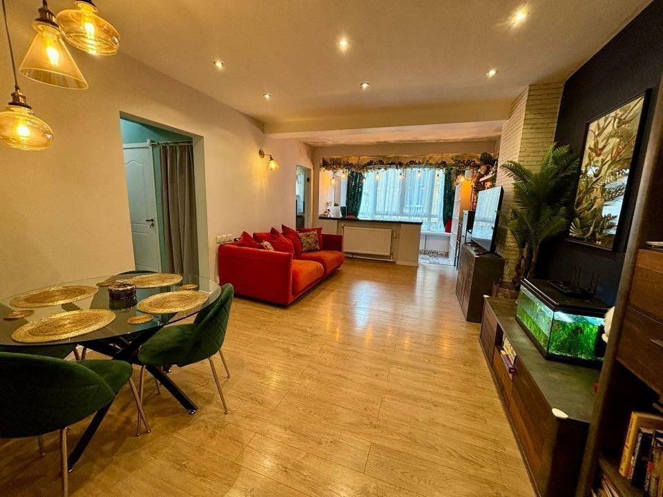 3 cam, Calea Victoriei, ultracentral - Poză 2