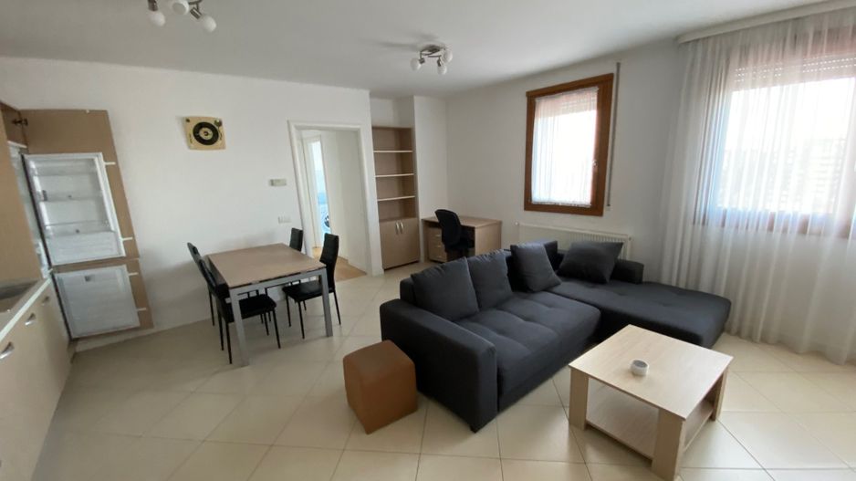 Apartament cu 2 camere de vanzare în zona Gheorghe Lazar - Poză 1