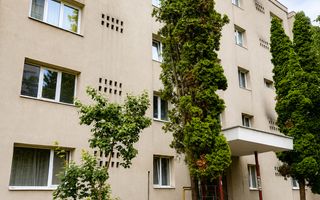 Apartament 3 camere, 63 mp, logie și boxă - Poză 1