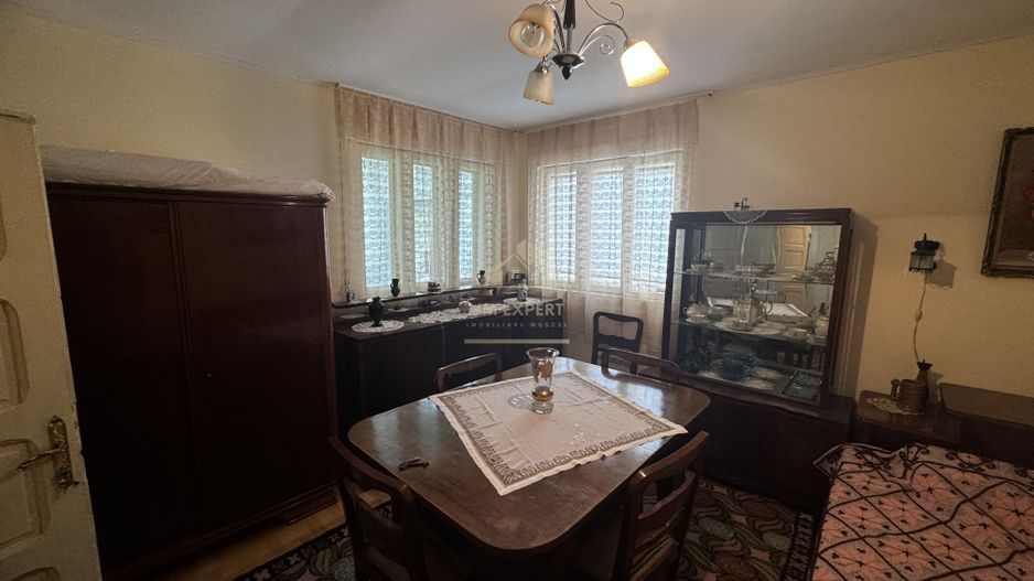 CASA 3 CAMERE, PLUS ANEXE, TEREN 2141 MP, BEREVOIESTI, ARGES - Poză 6