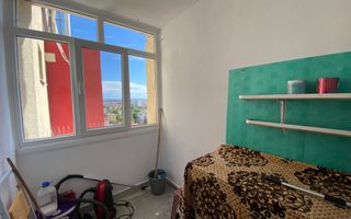 Apartament cu 2 camere, cu view superb, situat central - Poză 9