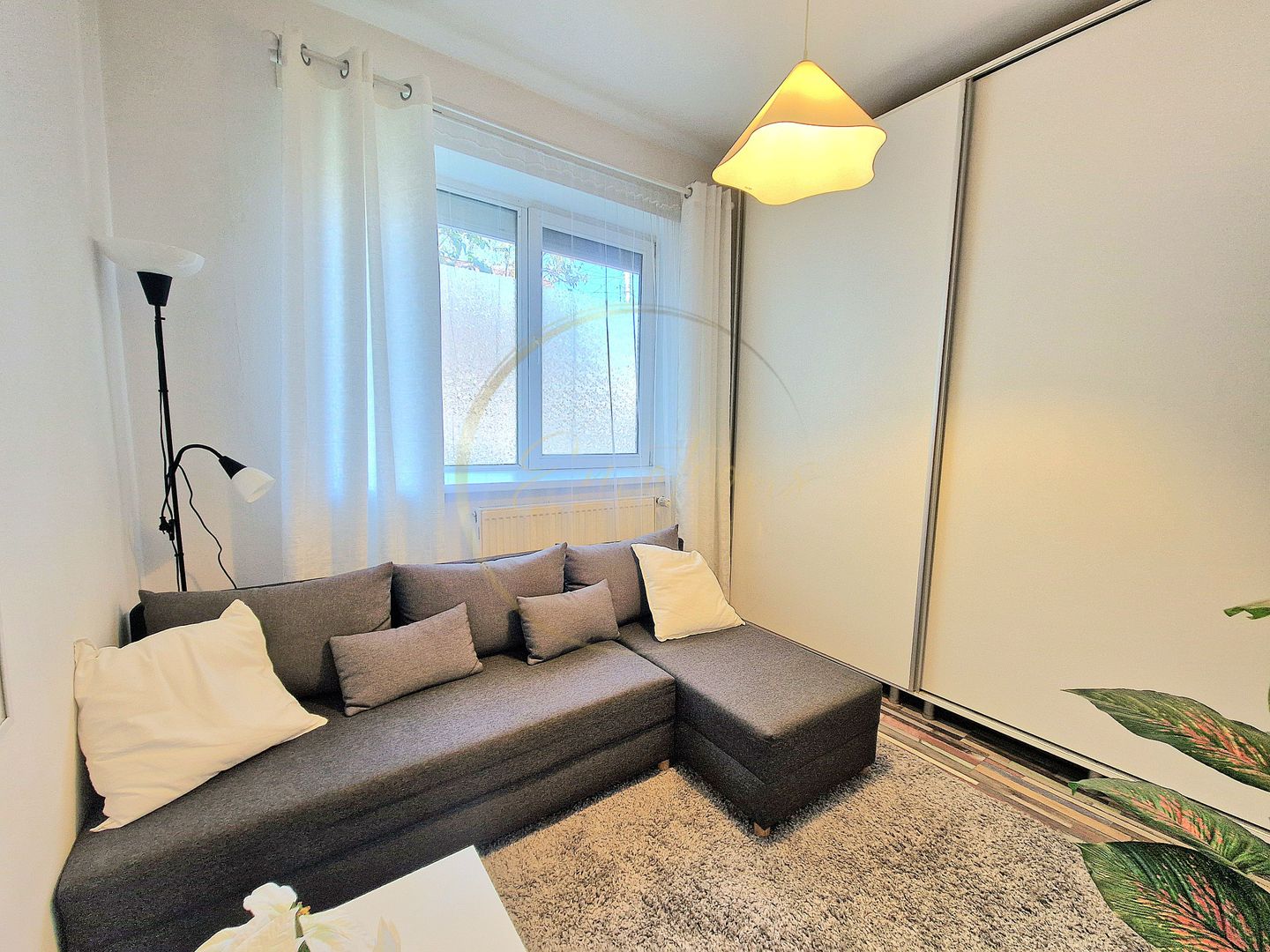 NOU | Garsonieră modernă - Blașcovici\ Ronaț | EFICIENȚĂ ȘI INTIMITATE - Poză 1