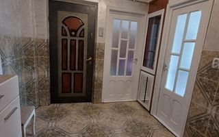 Etaj 2-Apartament 3Camere/Decomandat bloc din 1982-Zona Nicolina 1! - Poză 8