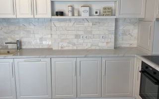 Apartament cu 3 camere și terasă generoasă – zona Vivo. - Poză 3