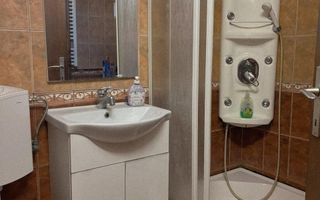 Casa 6 camere cartier Iosia - Poză 8