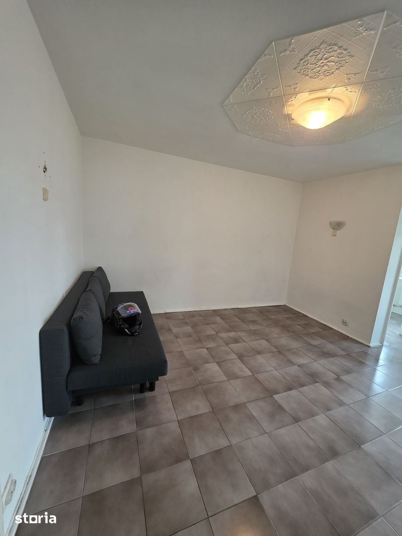Vedere panoramica spre apus // spatioasa // imobil renovat - Poză 2