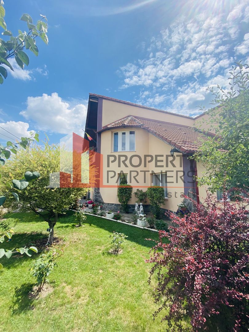 Casa deosebita Ghimbav - Poză 3