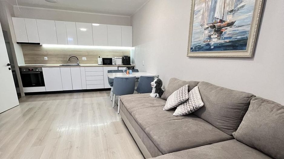 Apartament  două camere , pe malul Mării Negre, - Poză 1