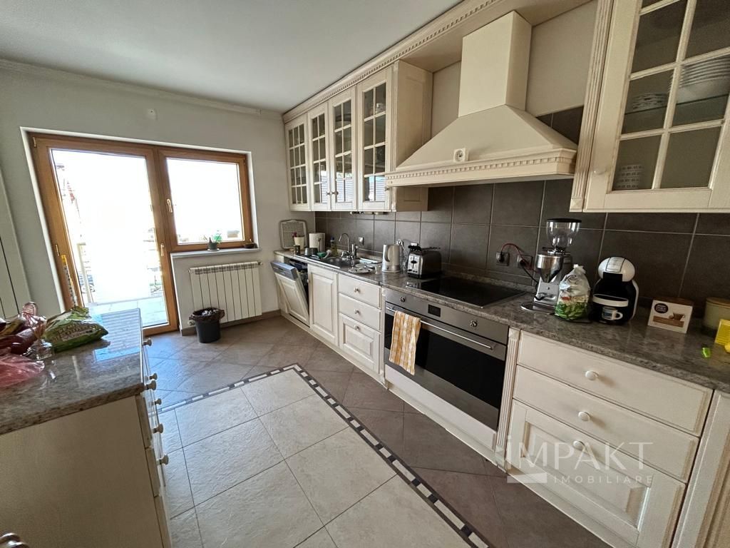 Vila individuala de lux de inchiriat, in cartier Gruia aproape de Cetatuie! - Poză 14