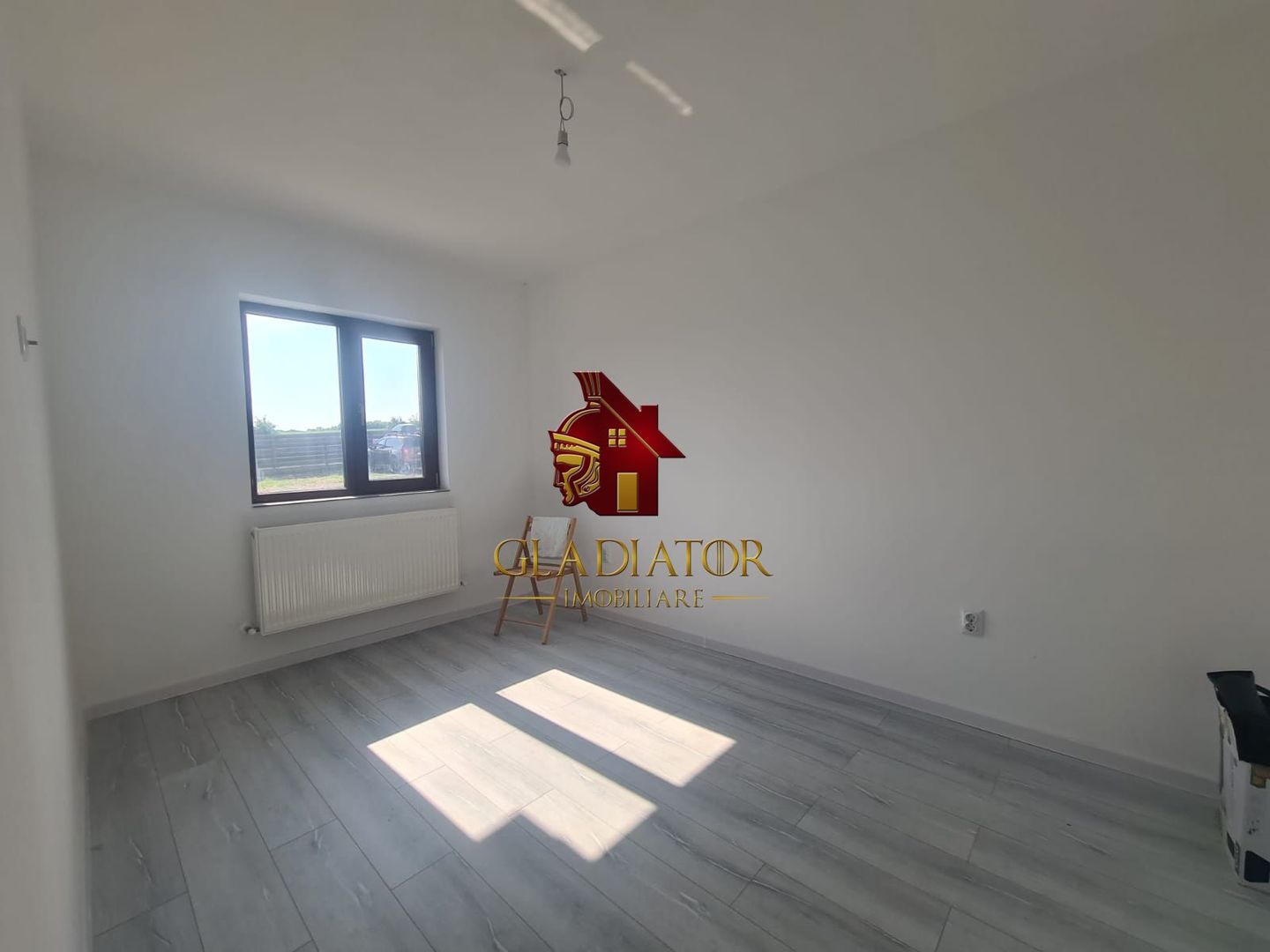 De inchiriat nemobilat Astoria Residence Lunca Cetatuii loc parcare - Poză 3