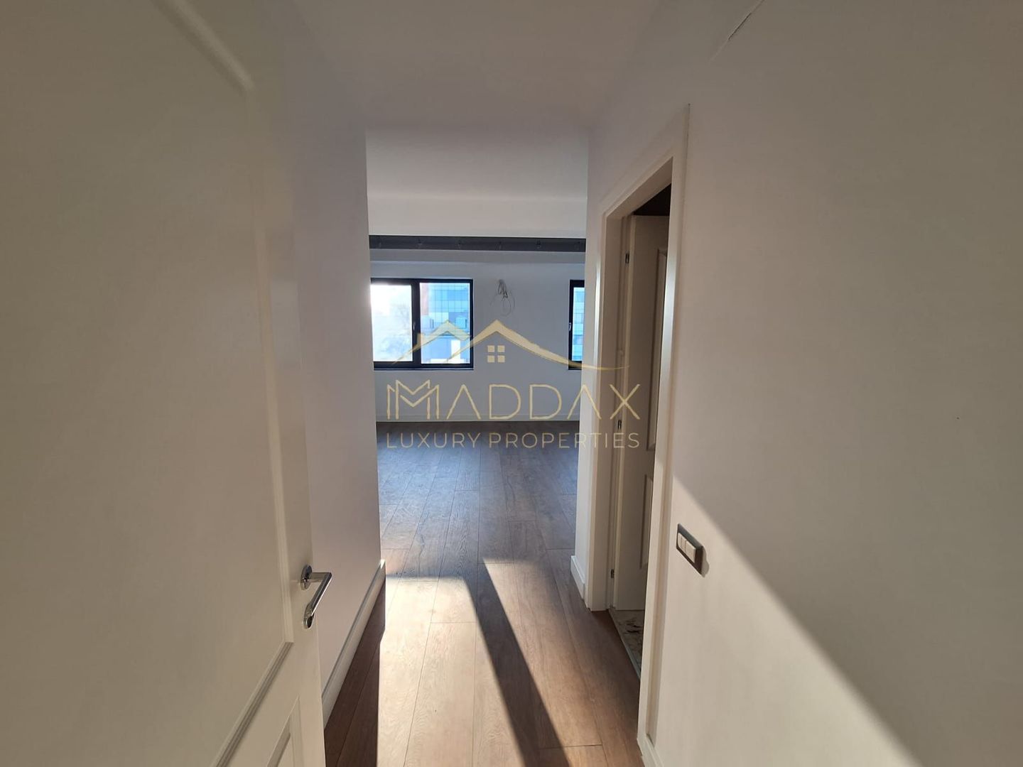 Apartament cu 4 camere + terasa*** 178 mp***Promenada Mall - Poză 11