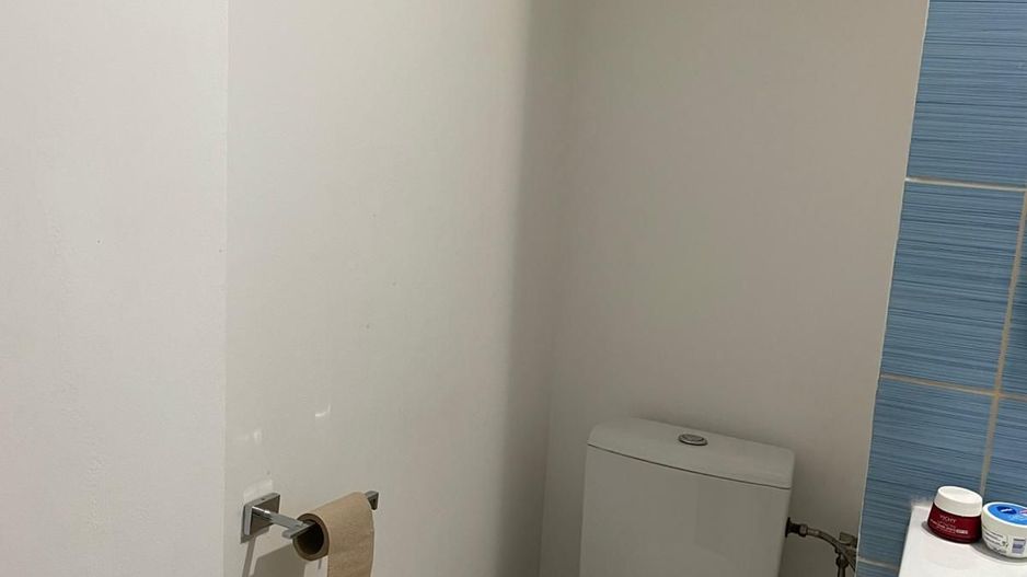 AP. 3 CAMERE LUJERULUI, CENTRALA TERMICA, BUCATARIE INCHISA, MOBILAT - Poză 13