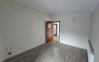 Etaj vila cu 5 camere, Dumbravita, Ideal pentru activitati comerciale - Poză 2