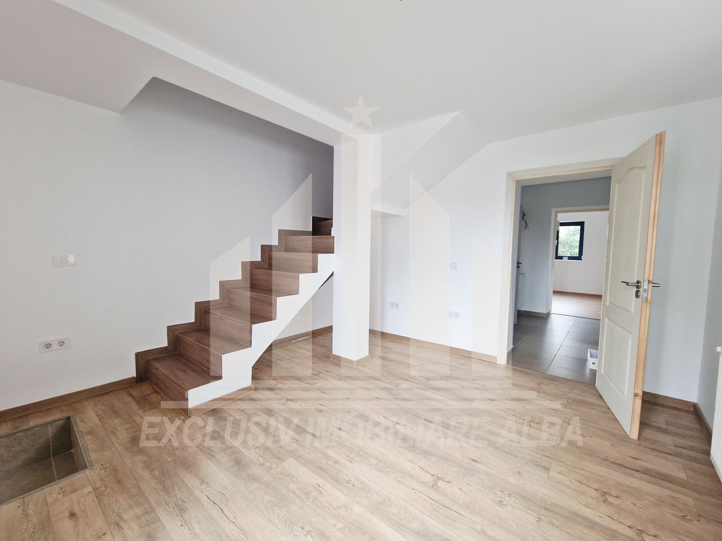 Casa individuala | 120mp | 500mp teren | Centru - Poză 1