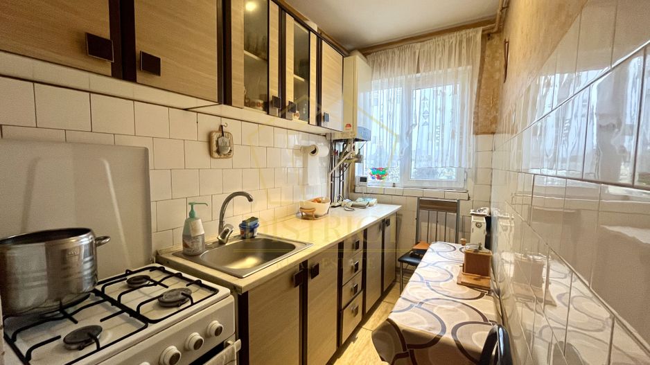 Apartament spațios cu 3 camere | Spitalul Județean - Poză 4