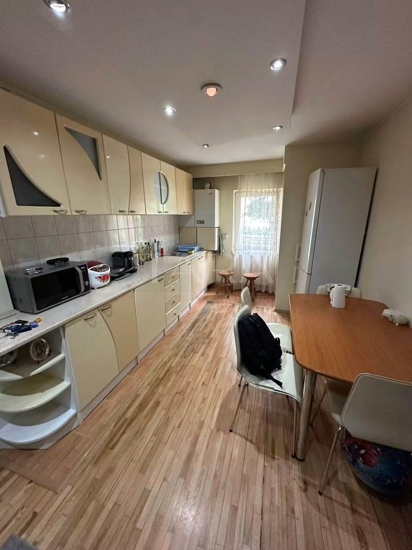 Apartament cu 3 camere, zona Între Lacuri, ulius Mall și FSEGA. - Poză 1