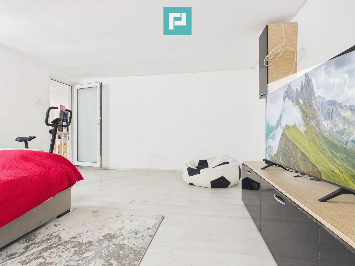 Casă retrasă Pișchia – 4 camere, teren 920 mp - Poză 22