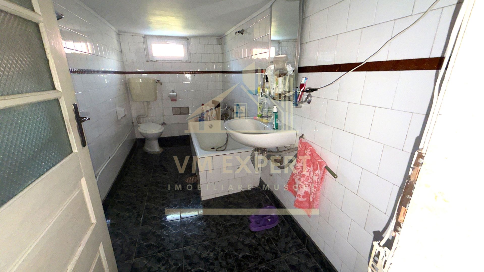 CASĂ 4 CAMERE TEREN 1316 MP LEREȘTI ARGEȘ - Poză 14