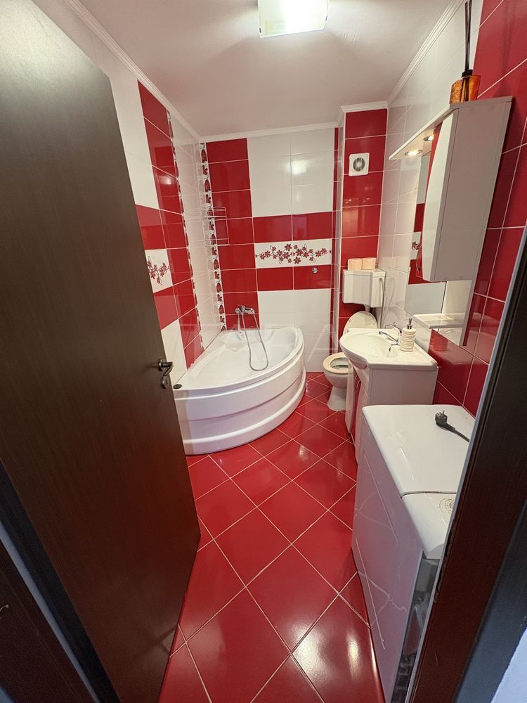 Apartament cu 3 camere și 2 locuri de parcare, zona Terra. - Poză 7