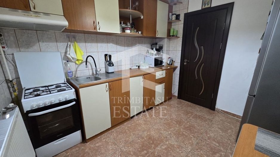 INEL I - Apartament cu centrala pe gaz, loc de parcare si pod de 60 mp - Poză 23